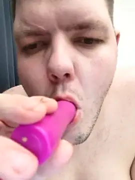 Fcbniklas online show from February 2, 9:35 pm