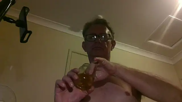 butseriouslykahnt online show from January 18, 5:37 pm