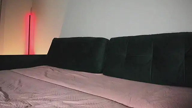 Midnight Mi online show from February 16, 3:27 pm