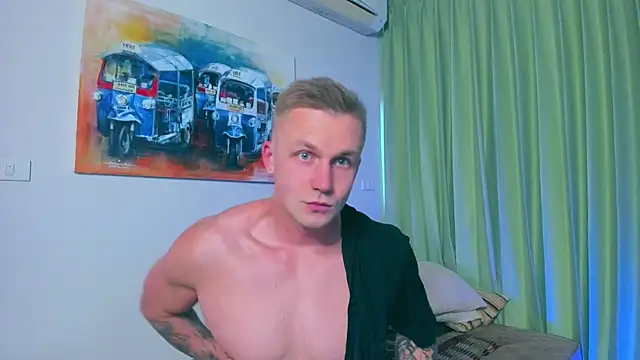 Samuel Andrew online show from December 15, 3:34 am