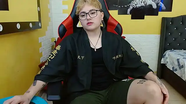 isabeautyx19 online show from September 10, 2:11 am