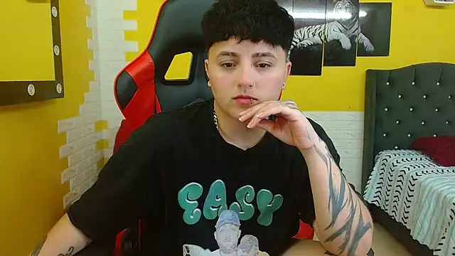 isabeautyx19 online show from October 23, 2:22 am