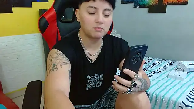 isabeautyx19 online show from October 28, 3:43 am