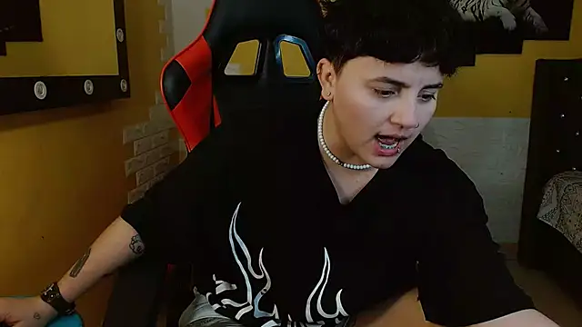 isabeautyx19 online show from November 20, 2:23 am