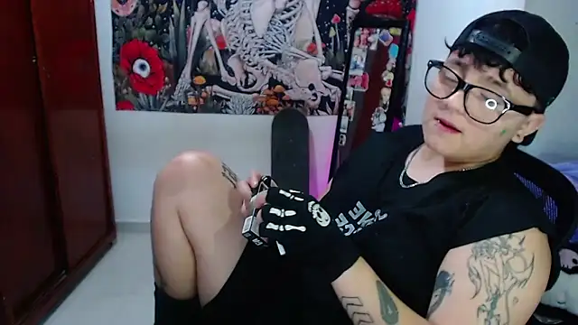 isabeautyx19 online show from April 28, 2:27 am