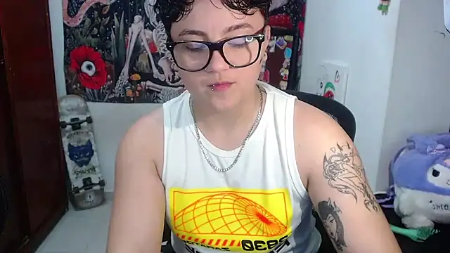 isabeautyx19 online show from May 1, 12:48 am