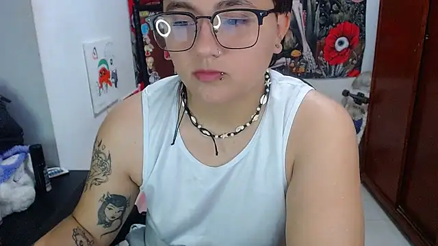 isabeautyx19 online show from May 10, 5:01 am