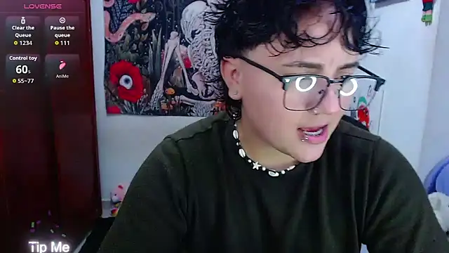 isabeautyx19 online show from May 22, 9:53 pm