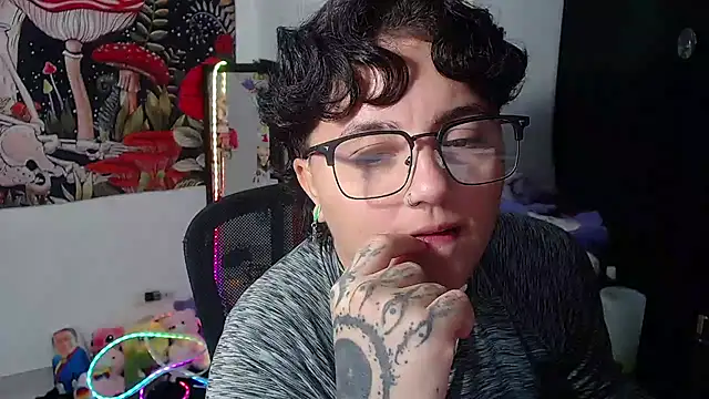 isabeautyx19 online show from July 1, 1:29 am