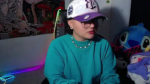 isabeautyx19 online show from July 19, 2:59 am