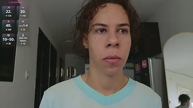 Snapshot of grey___27 chatting on March 19, 11:36 am grey 27 online show from March 19, 11:36 am