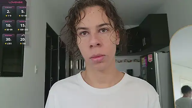 Snapshot of grey___27 chatting on March 21, 11:37 am grey 27 online show from March 21, 11:37 am