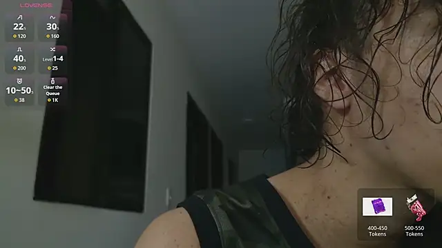 Snapshot of grey___27 chatting on March 28, 11:32 am grey 27 online show from March 28, 11:32 am