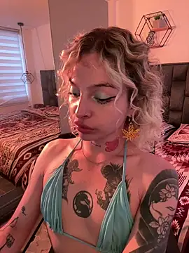 Snapshot of Bonnie_vega chatting on April 1, 9:56 pm Bonnie vega online show from April 1, 9:56 pm