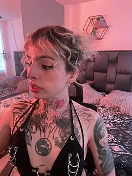 Snapshot of Bonnie_vega chatting on April 18, 8:42 pm Bonnie vega online show from April 18, 8:42 pm