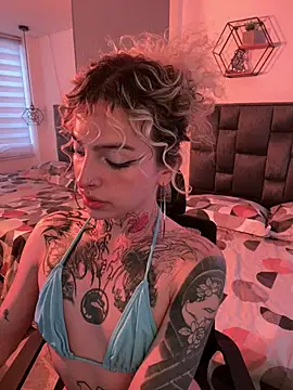 Snapshot of Bonnie_vega chatting on April 22, 9:49 pm Bonnie vega online show from April 22, 9:49 pm