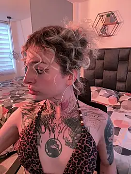Snapshot of Bonnie_vega chatting on April 24, 9:17 pm Bonnie vega online show from April 24, 9:17 pm
