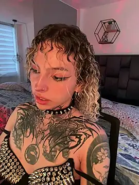 Snapshot of Bonnie_vega chatting on June 11, 10:08 pm Bonnie vega online show from June 11, 10:08 pm