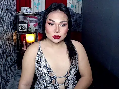 Snapshot of XXmistressamandaXX chatting on March 2, 11:17 am XXmistressamandaXX online show from March 2, 11:17 am