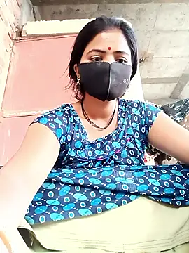 Snapshot of Mamta_Chaterjee chatting on April 18, 12:36 am Mamta Chaterjee online show from April 18, 12:36 am