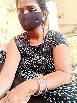 Snapshot of Mamta_Chaterjee chatting on May 5, 12:51 am Mamta Chaterjee online show from May 5, 12:51 am