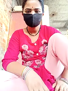 Snapshot of Mamta_Chaterjee chatting on May 14, 1:01 am Mamta Chaterjee online show from May 14, 1:01 am