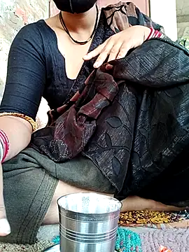 Snapshot of Mamta_Chaterjee chatting on May 18, 1:35 am Mamta Chaterjee online show from May 18, 1:35 am