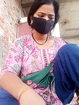 Snapshot of Mamta_Chaterjee chatting on June 3, 1:41 am Mamta Chaterjee online show from June 3, 1:41 am
