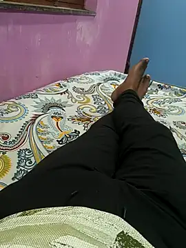 Snapshot of ak007_desire chatting on February 20, 3:01 pm ak007 desire online show from February 20, 3:01 pm