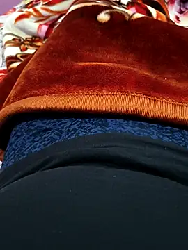 Snapshot of ak007_desire chatting on March 5, 8:49 pm ak007 desire online show from March 5, 8:49 pm