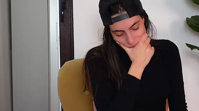 NinaCrystal1 online show from December 22, 7:27 am