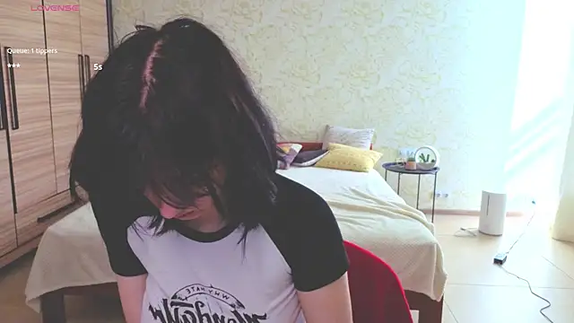 JulisSweet online show from September 21, 7:10 am