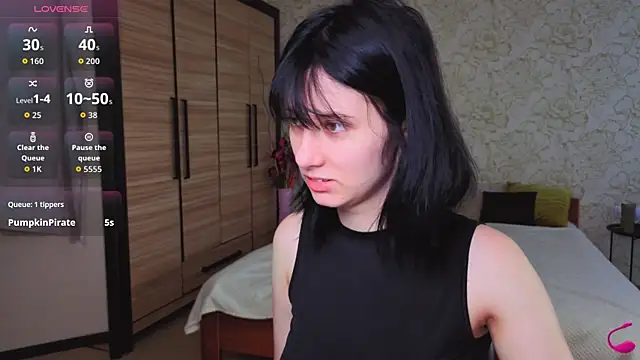 JulisSweet online show from October 31, 7:53 am