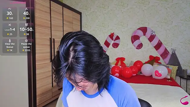 JulisSweet online show from December 22, 8:22 am