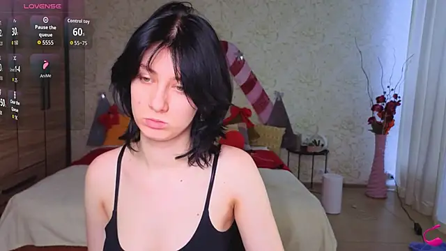 JulisSweet online show from January 8, 8:38 am