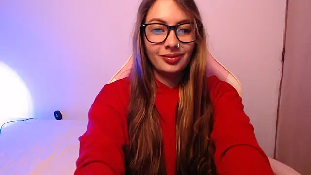 lalawhitte online show from September 18, 9:39 pm