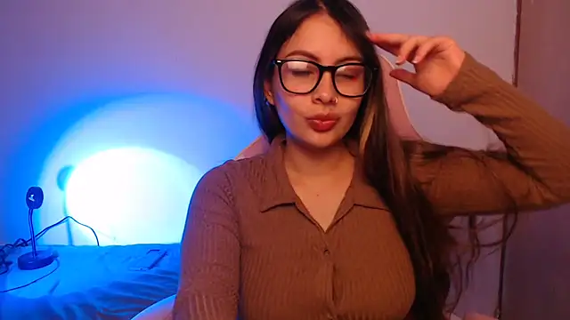 lalawhitte online show from October 27, 10:14 pm