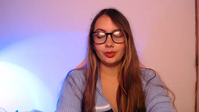 lalawhitte online show from November 11, 11:54 am