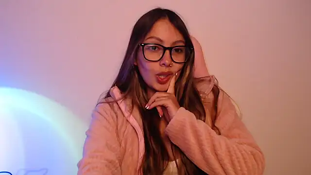 lalawhitte online show from November 26, 9:27 pm