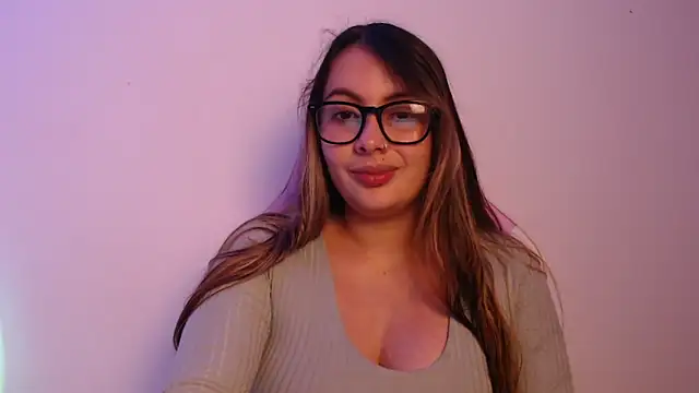 lalawhitte online show from January 7, 9:06 pm