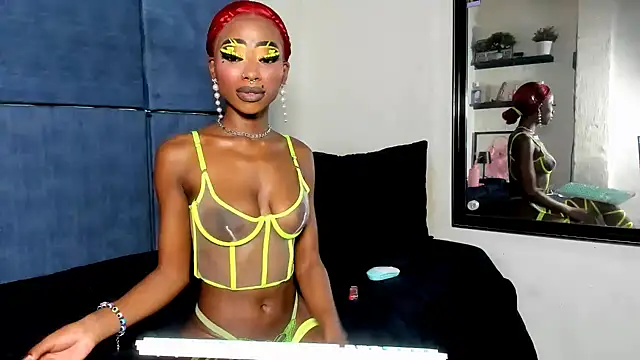 Snapshot of Ebonydollxx chatting on March 31, 10:59 am Ebonydollxx online show from March 31, 10:59 am