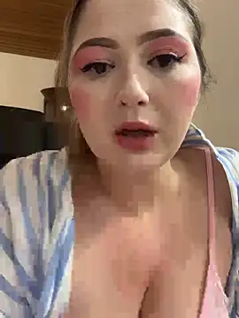 Kamilla Loop online show from October 1, 8:59 pm