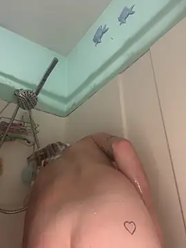 Snapshot of Cutetrans90 chatting on February 1, 4:03 am Cutetrans90 online show from February 1, 4:03 am