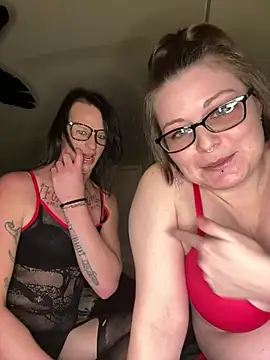 Snapshot of Cutetrans90 chatting on February 22, 2:13 am Cutetrans90 online show from February 22, 2:13 am