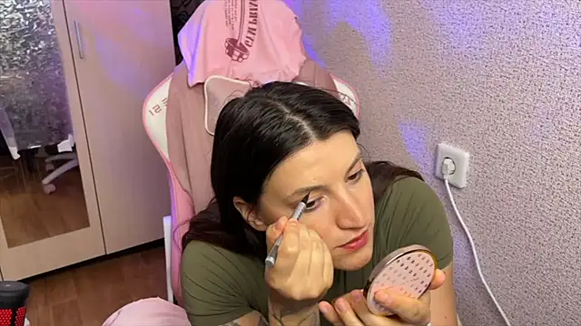 Katrin  kiss online show from May 2, 6:24 pm