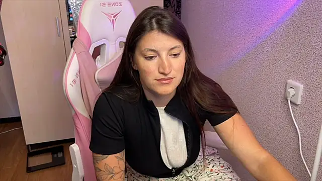 Katrin  kiss online show from June 24, 4:17 pm