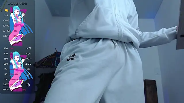 SARA VAL3NTINA  online show from March 13, 8:11 pm