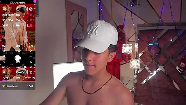 Snapshot of Brat_ chatting on December 30, 7:00 pm Brat online show from December 30, 7:00 pm