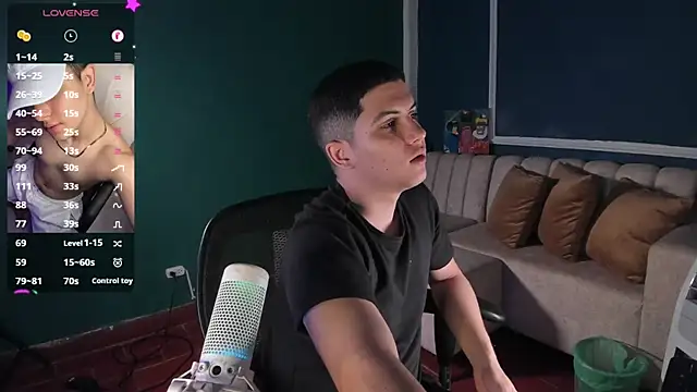 Snapshot of Brat_ chatting on January 23, 6:14 pm Brat online show from January 23, 6:14 pm