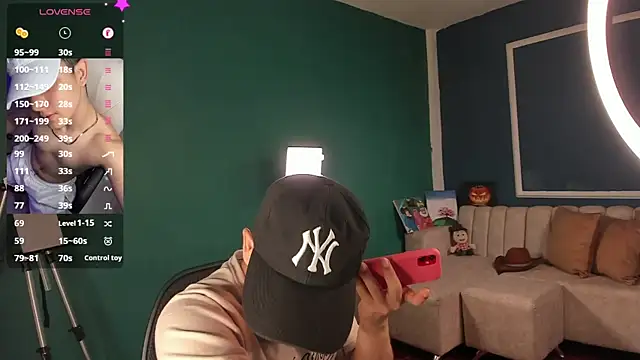 Snapshot of Brat_ chatting on January 27, 5:37 pm Brat online show from January 27, 5:37 pm